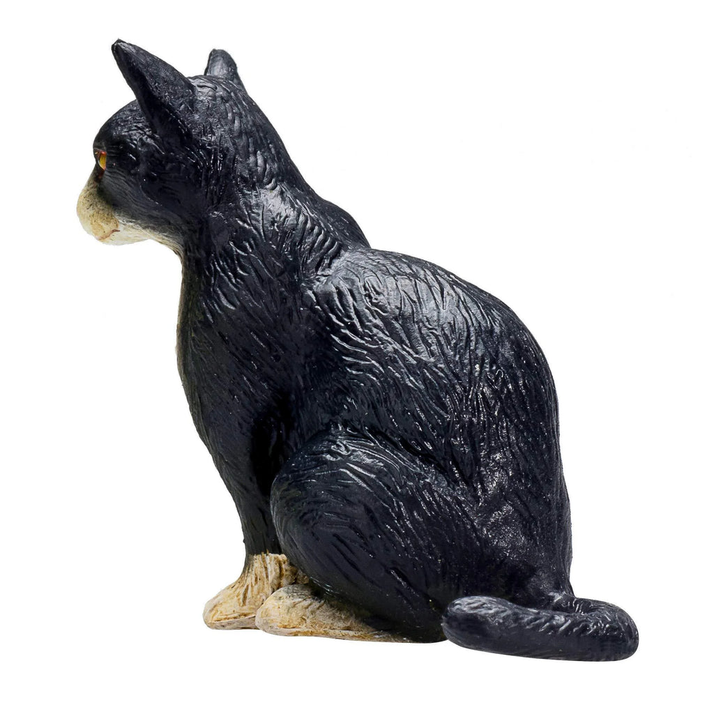 Black And White Cat Sitting Figure K33952
