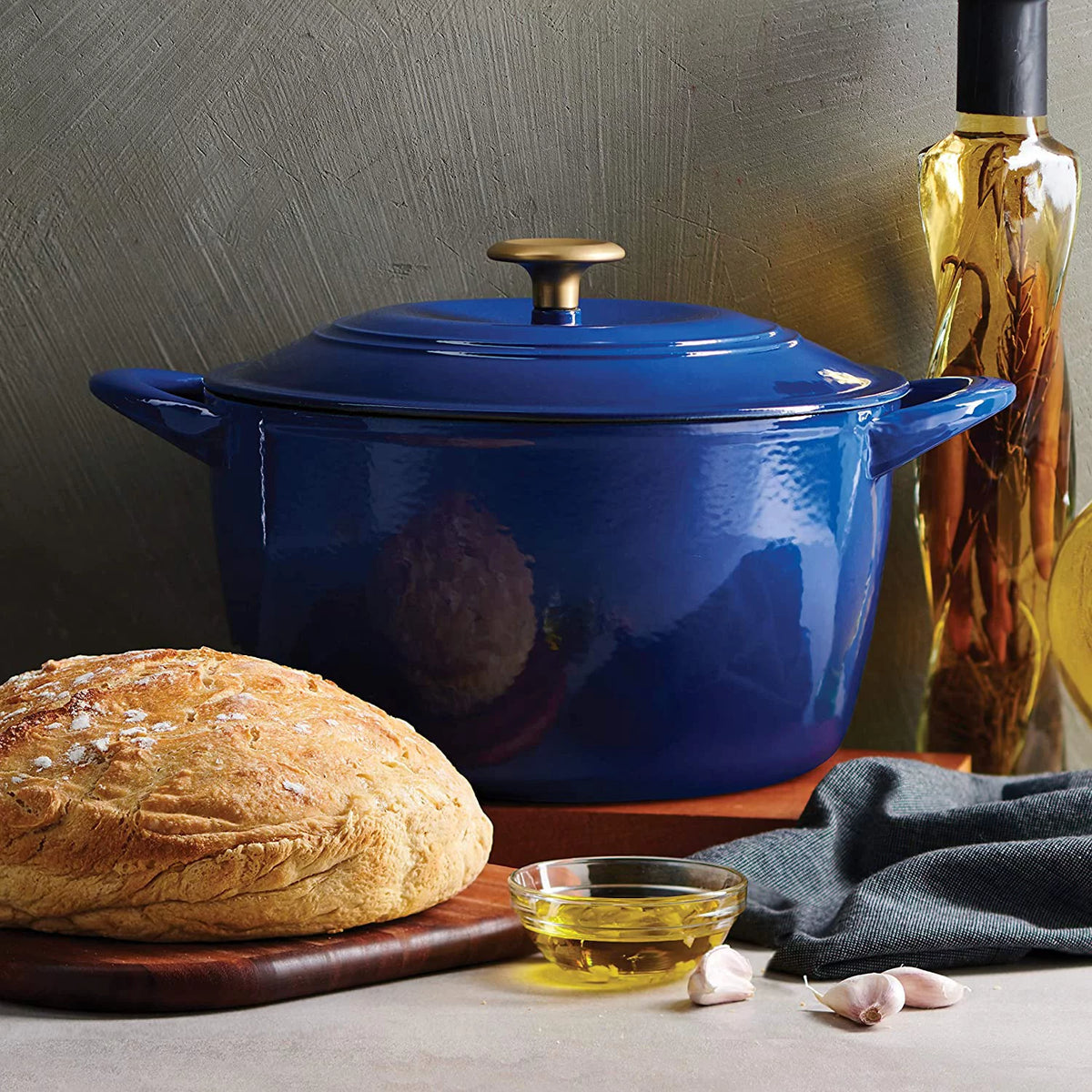 7 Qt Enameled Cast Iron Dutch Oven J26098