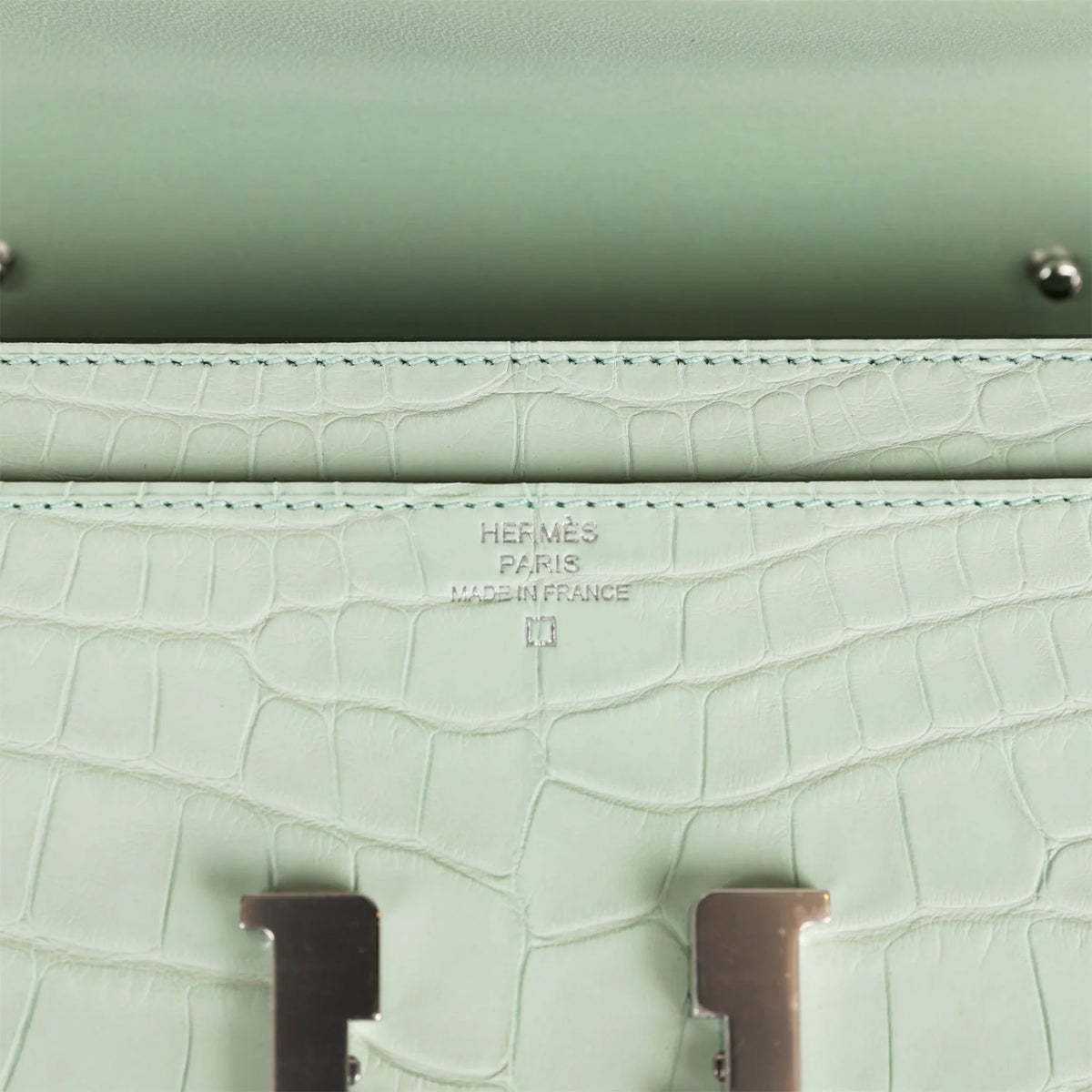 Vert D'eau Matte Alligator Wallet X373